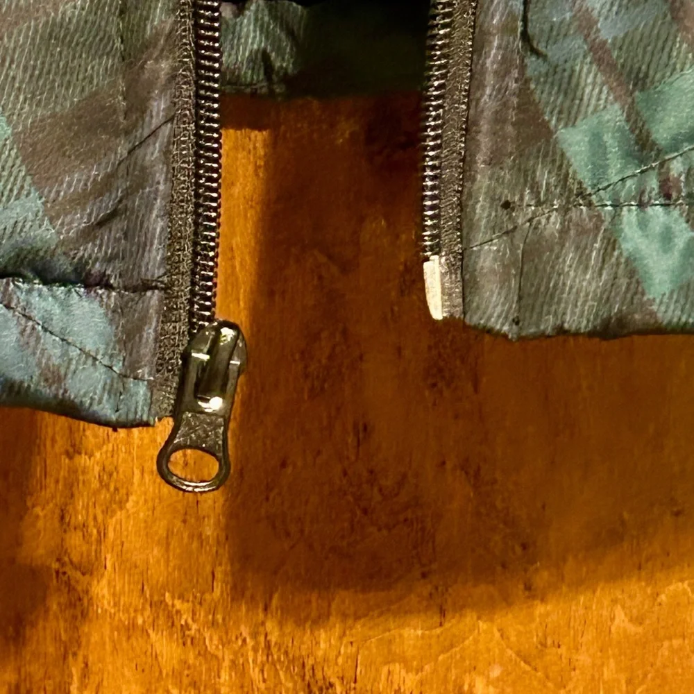 Jason Maxwell Black and Teal Plaid Quilted Vest - Picture 3 of 6